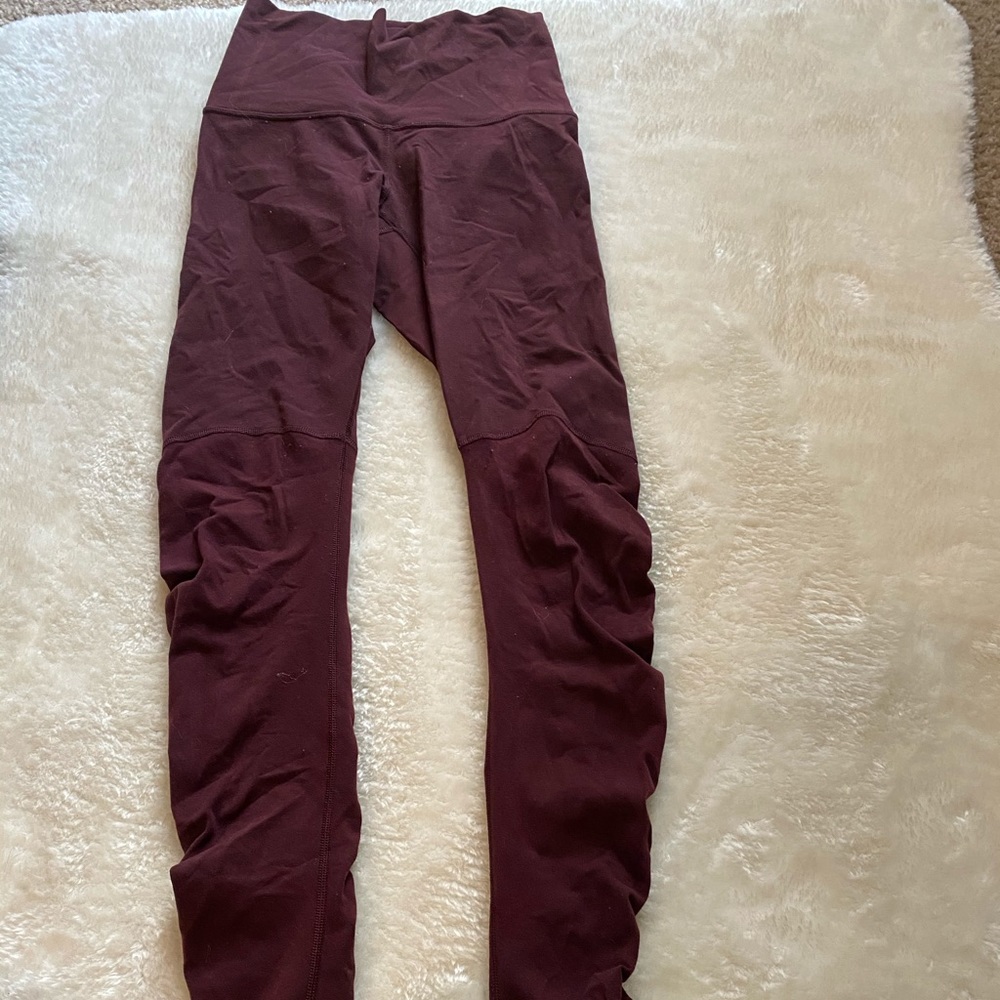 Maroon lulu-lemon leggings